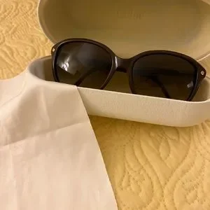 Chloe Brown CL2253 Sunglasses with Case Chloe Brown CL2253 Sunglasses with Case main image 2
